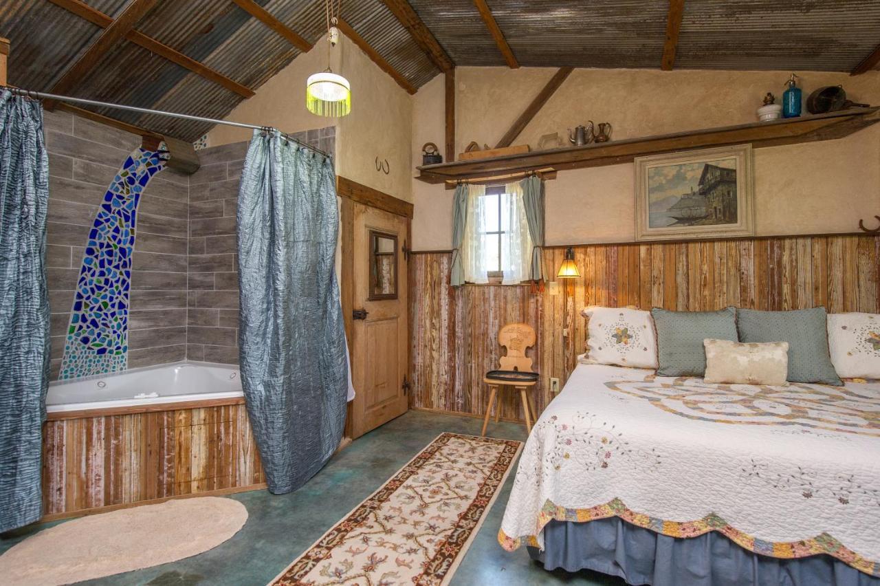 Barons Creekside Resort Фредеріксбург Екстер'єр фото