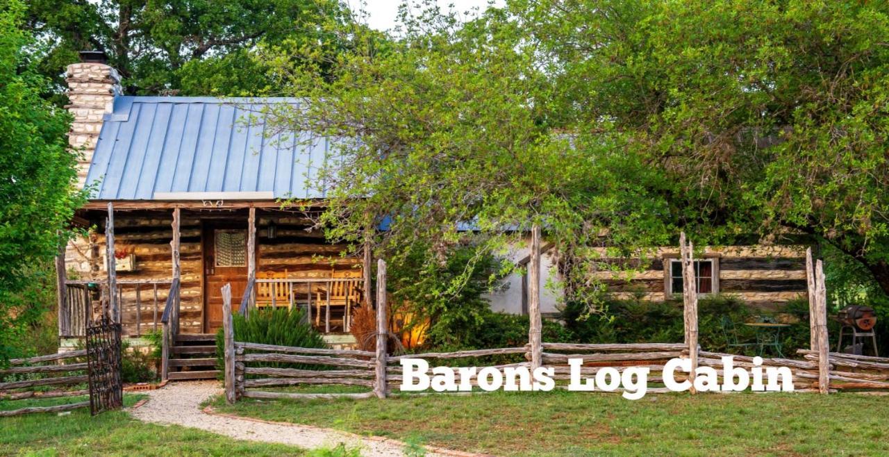 Barons Creekside Resort Фредеріксбург Екстер'єр фото